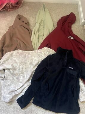Teen or Woman Sweatshirt Bundle (5)